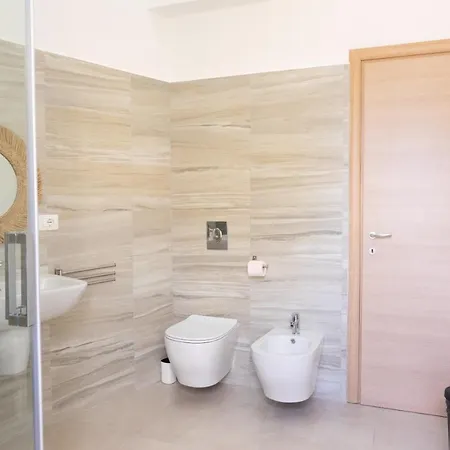 Seaport #Rooms Trani Exterior photo